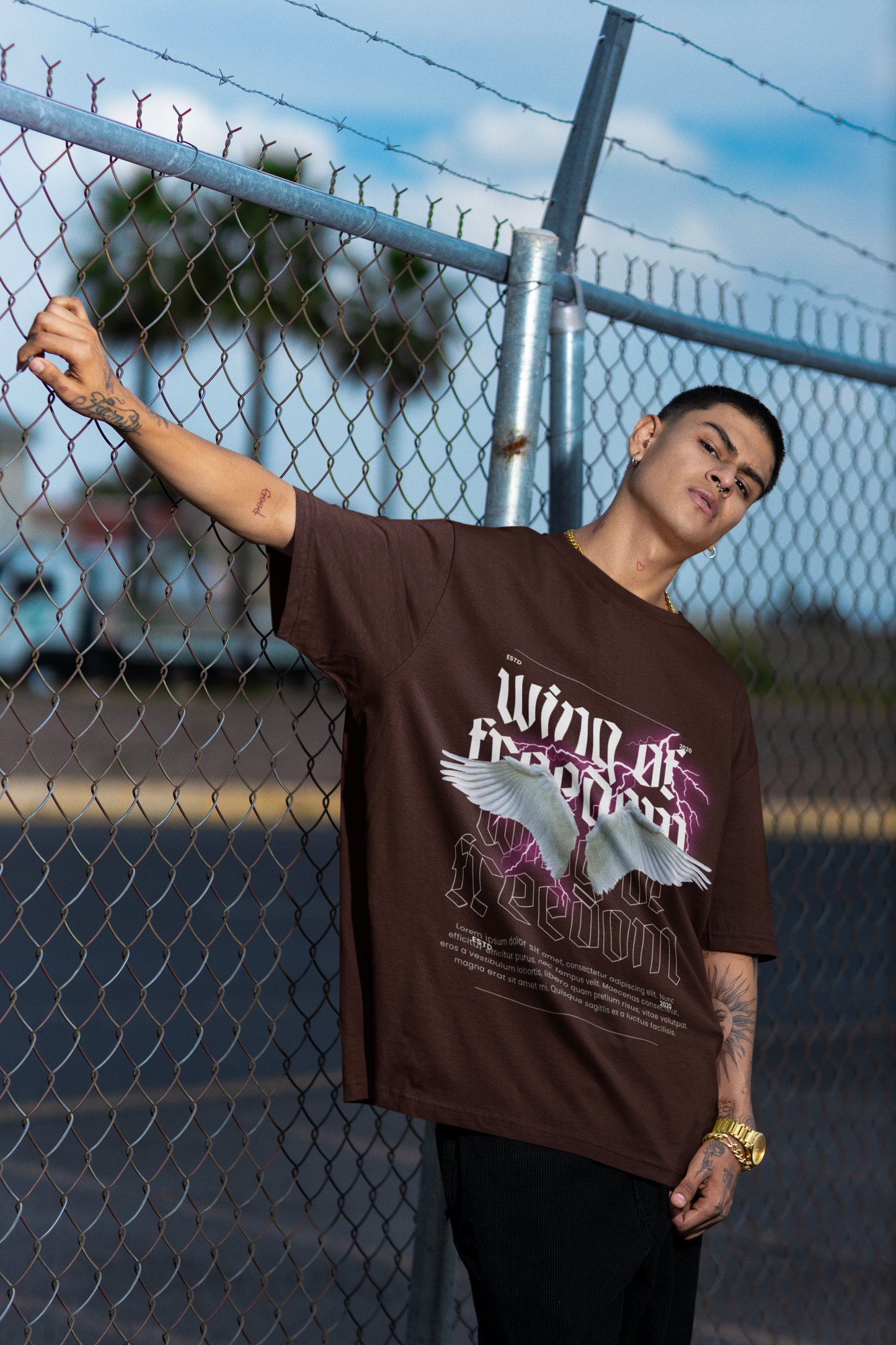 WIGN OF FREEDOM Oversized T-Shirts